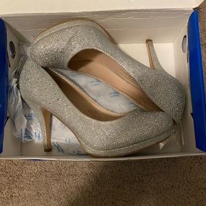 Size 10 silver sparkle heels